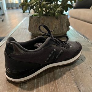 New Balance Sola Sleek Women's Sneaker